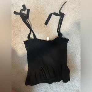 H&M Tank Top Size Small with Adjustable Straps that tie into a Cute Bowl